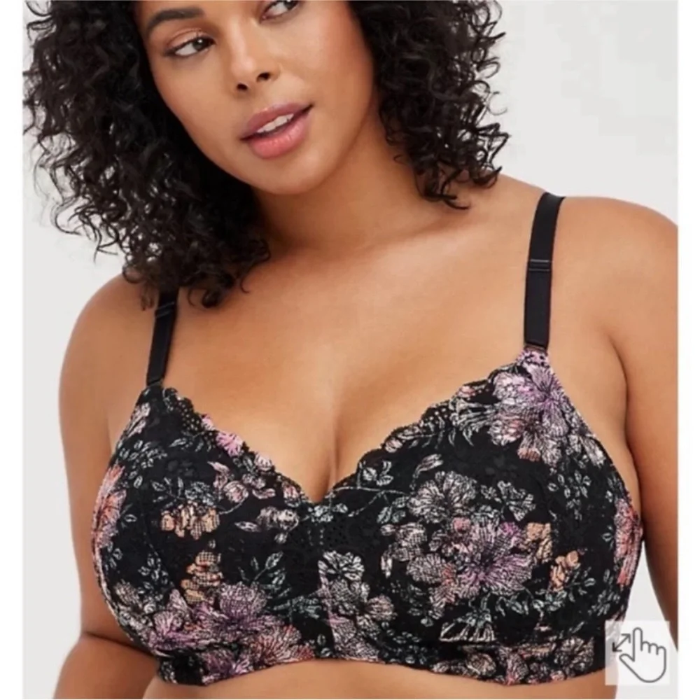 Torrid Floral Lace Lightly Lined 360° Smoothing™ Everyday Wire-Free Bra NWT